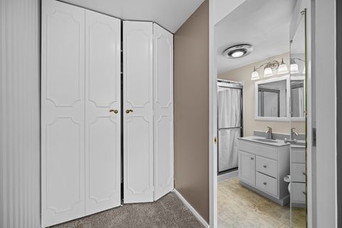 Tiny photo for 1337 21st Avenue #4D, Rock Island, IL 61201 (MLS # 12617113)