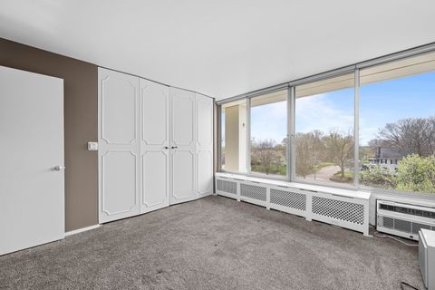 Tiny photo for 1337 21st Avenue #4D, Rock Island, IL 61201 (MLS # 12617113)