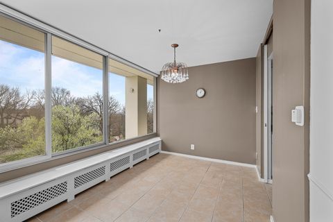 Tiny photo for 1337 21st Avenue #4D, Rock Island, IL 61201 (MLS # 12617113)