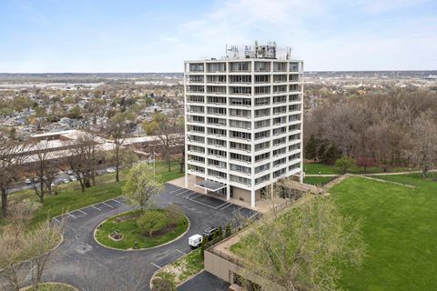 Tiny photo for 1337 21st Avenue #4D, Rock Island, IL 61201 (MLS # 12617113)