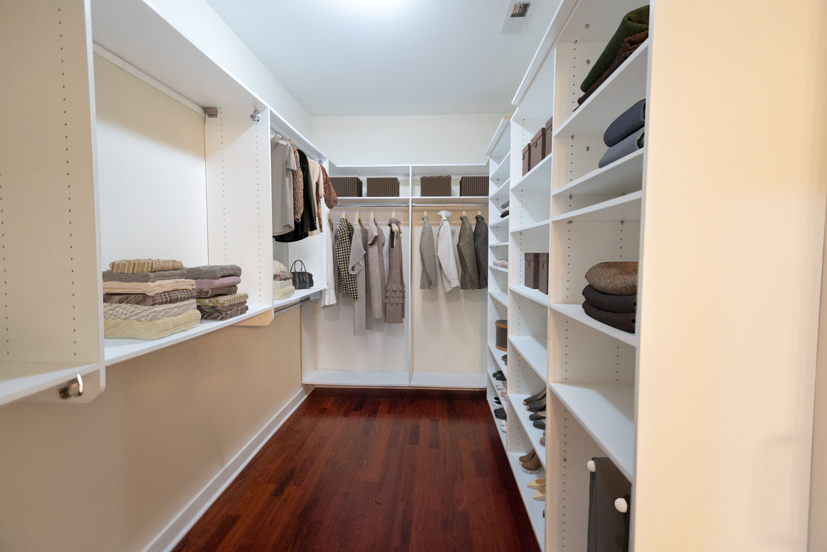 1162 W Hubbard Street 203