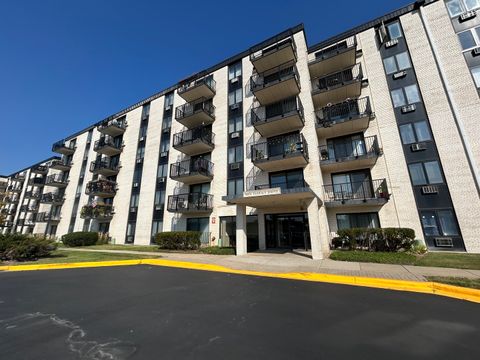 Tiny photo for 9074 W Terrace Drive #4N, Niles, IL 60714 (MLS # 12486761)