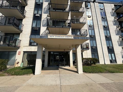 Tiny photo for 9074 W Terrace Drive #4N, Niles, IL 60714 (MLS # 12486761)
