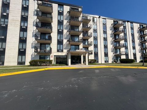 Tiny photo for 9074 W Terrace Drive #4N, Niles, IL 60714 (MLS # 12486761)