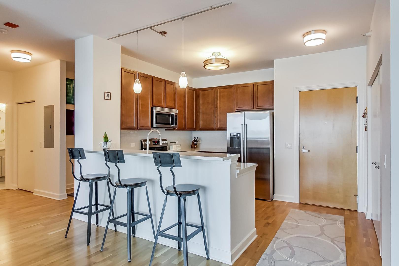1629 S Prairie Avenue 2507