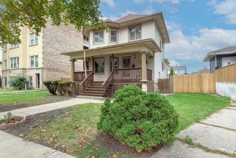 Tiny photo for 820 S 17th Avenue, Maywood, IL 60153 (MLS # 12495474)