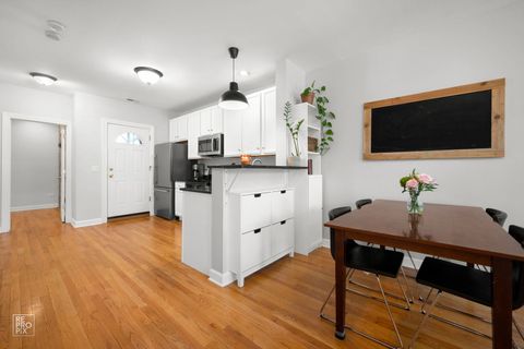 Tiny photo for 5255 N Rockwell Street #1, Chicago, IL 60625 (MLS # 12605904)