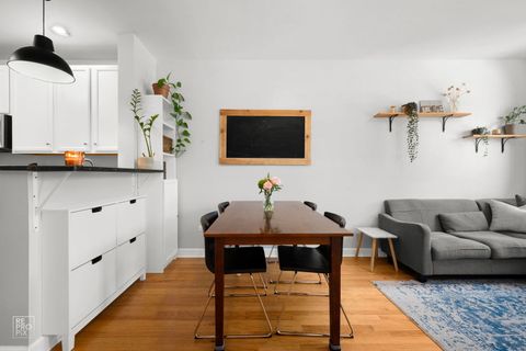 Tiny photo for 5255 N Rockwell Street #1, Chicago, IL 60625 (MLS # 12605904)