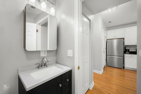 Tiny photo for 5255 N Rockwell Street #1, Chicago, IL 60625 (MLS # 12605904)