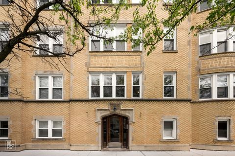 Photo of 5255 N Rockwell Street #1, Chicago, IL 60625 (MLS # 12605904)