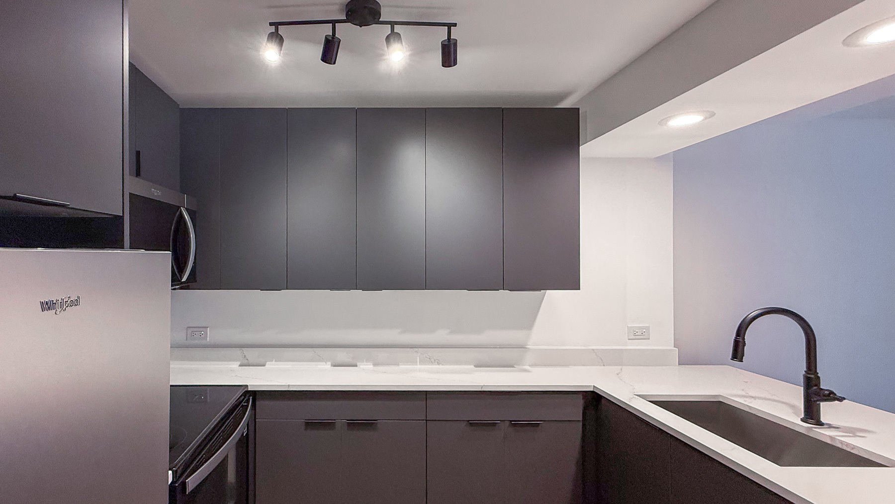 233 E Erie Street 1703