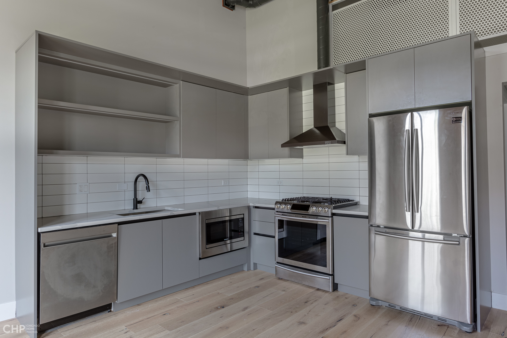 729 N Sangamon Street 302