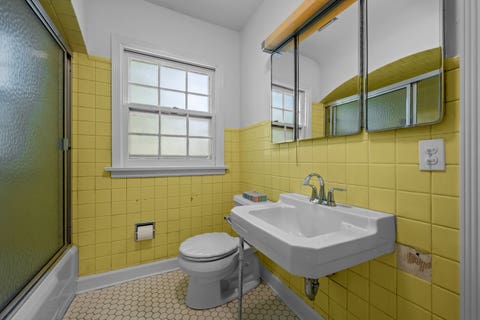 Tiny photo for 633 Forest Road, Glenview, IL 60025 (MLS # 12724172)