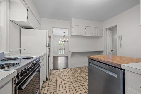 Tiny photo for 633 Forest Road, Glenview, IL 60025 (MLS # 12724172)