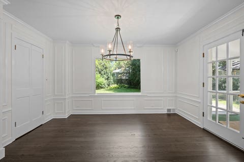 Tiny photo for 633 Forest Road, Glenview, IL 60025 (MLS # 12724172)