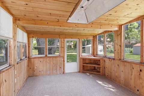 Tiny photo for 10 Linden Avenue, Buffalo Grove, IL 60089 (MLS # 12773465)
