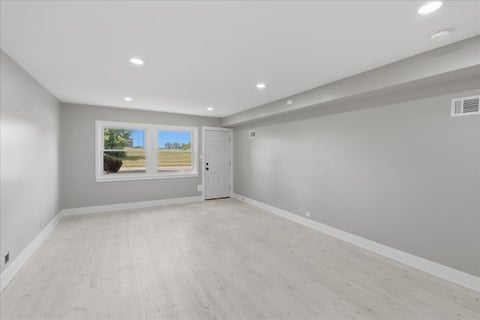 Tiny photo for 10 Linden Avenue, Buffalo Grove, IL 60089 (MLS # 12773465)