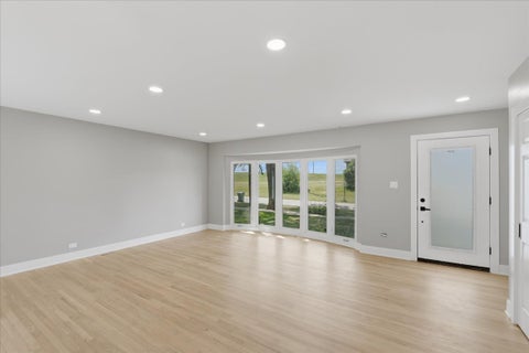 Tiny photo for 10 Linden Avenue, Buffalo Grove, IL 60089 (MLS # 12773465)