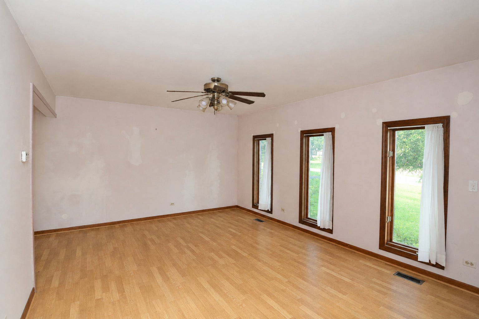 4N275 Avard Road
