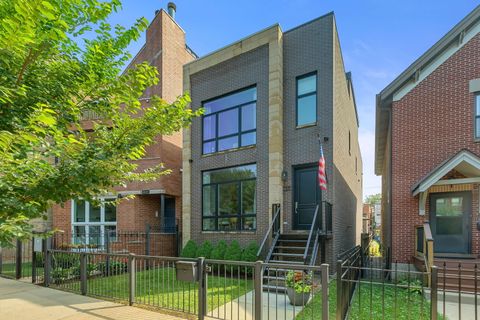 1653 N Campbell Avenue Chicago IL 60647