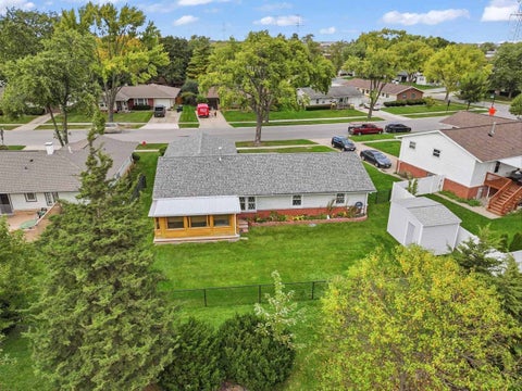 Tiny photo for 641 Clearmont Drive, Elk Grove Village, IL 60007 (MLS # 12749483)