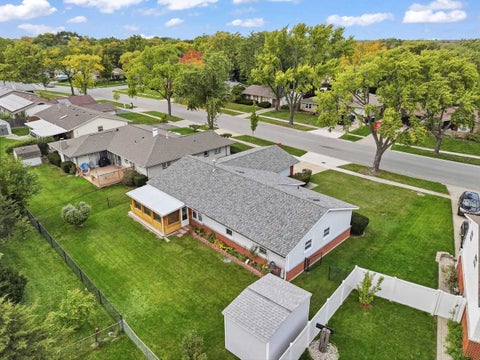 Tiny photo for 641 Clearmont Drive, Elk Grove Village, IL 60007 (MLS # 12749483)