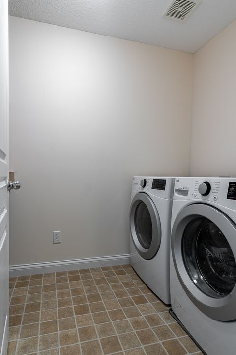 Tiny photo for 6524 International Drive, Bettendorf, IA 52722 (MLS # 12626783)