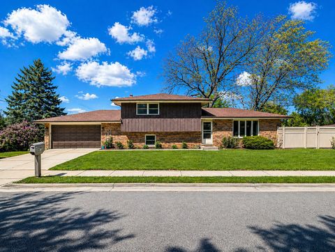 Photo of 5540 129th Street, Crestwood, IL 60418 (MLS # 12632790)