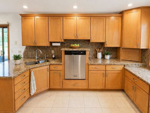Tiny photo for 5540 129th Street, Crestwood, IL 60418 (MLS # 12632790)