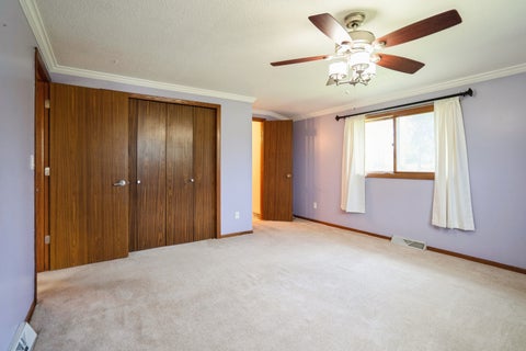 Tiny photo for 327 38th Avenue N, Clinton, IA 52732 (MLS # 12737373)