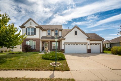 Photo of 636 Cherrywood Drive, Waterford, WI 53185 (MLS # 12473477)