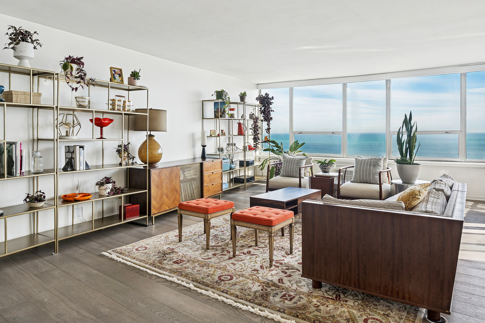 940 W Glenlake Avenue 42B