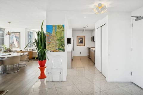 Tiny photo for 940 W Glenlake Avenue #42B, Chicago, IL 60660 (MLS # 12558077)