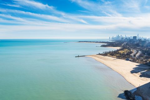 Tiny photo for 940 W Glenlake Avenue #42B, Chicago, IL 60660 (MLS # 12558077)