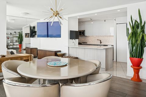 Tiny photo for 940 W Glenlake Avenue #42B, Chicago, IL 60660 (MLS # 12558077)