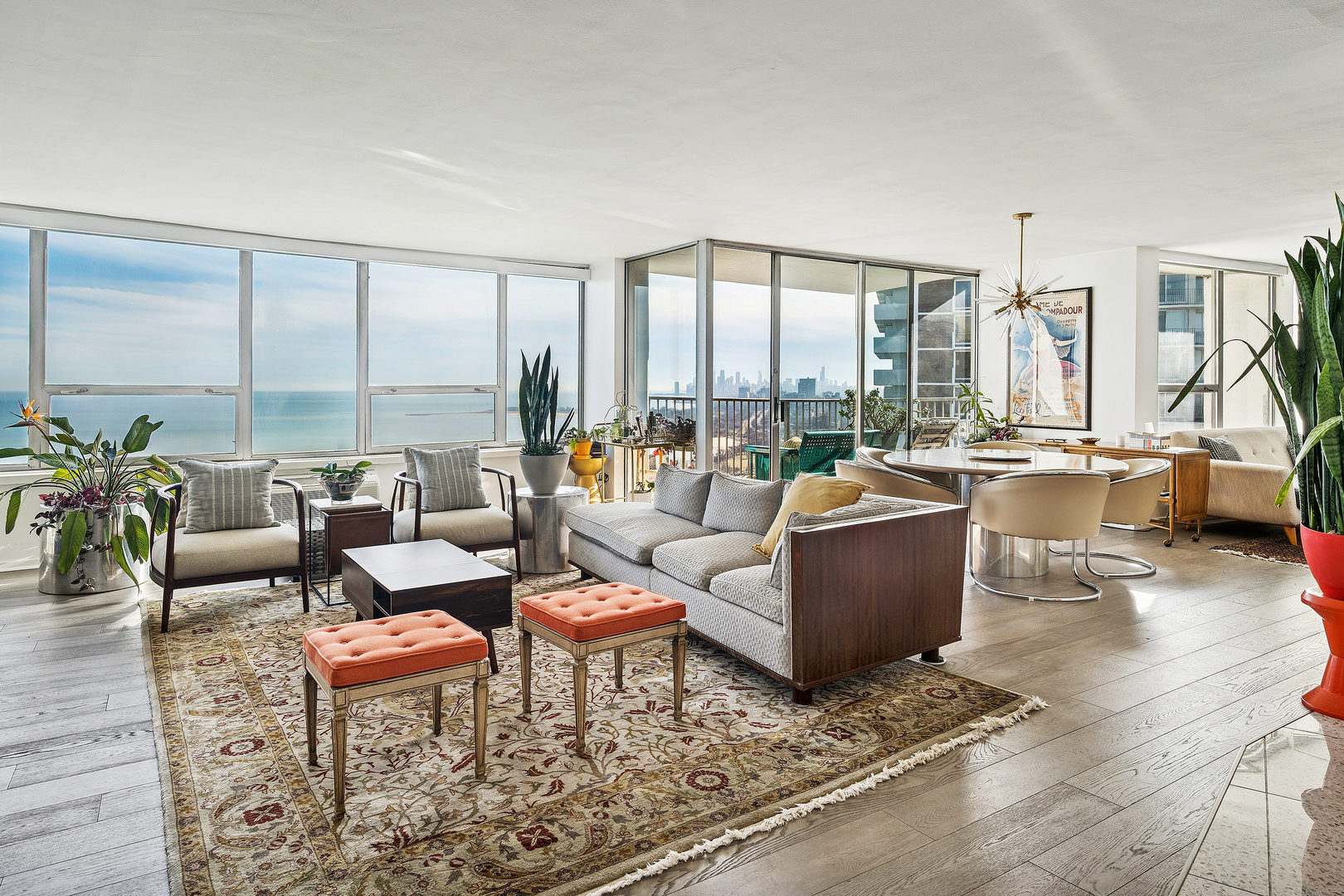 940 W Glenlake Avenue 42B