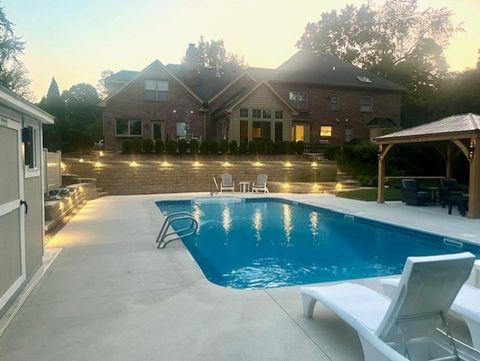 Tiny photo for 22 Aintree Road, St. Charles, IL 60174 (MLS # 12544601)