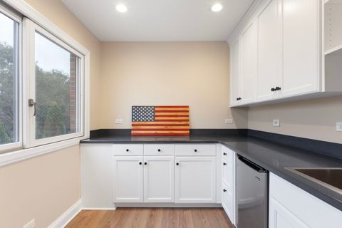 Tiny photo for 22 Aintree Road, St. Charles, IL 60174 (MLS # 12544601)