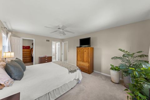 Tiny photo for 595 Raintree Drive, Glen Ellyn, IL 60137 (MLS # 12511950)