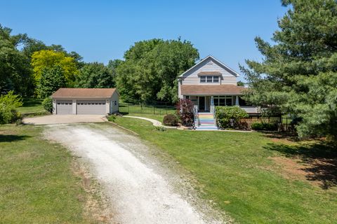 Photo of 463 40TH Street, East Moline, IL 61244 (MLS # 12681222)