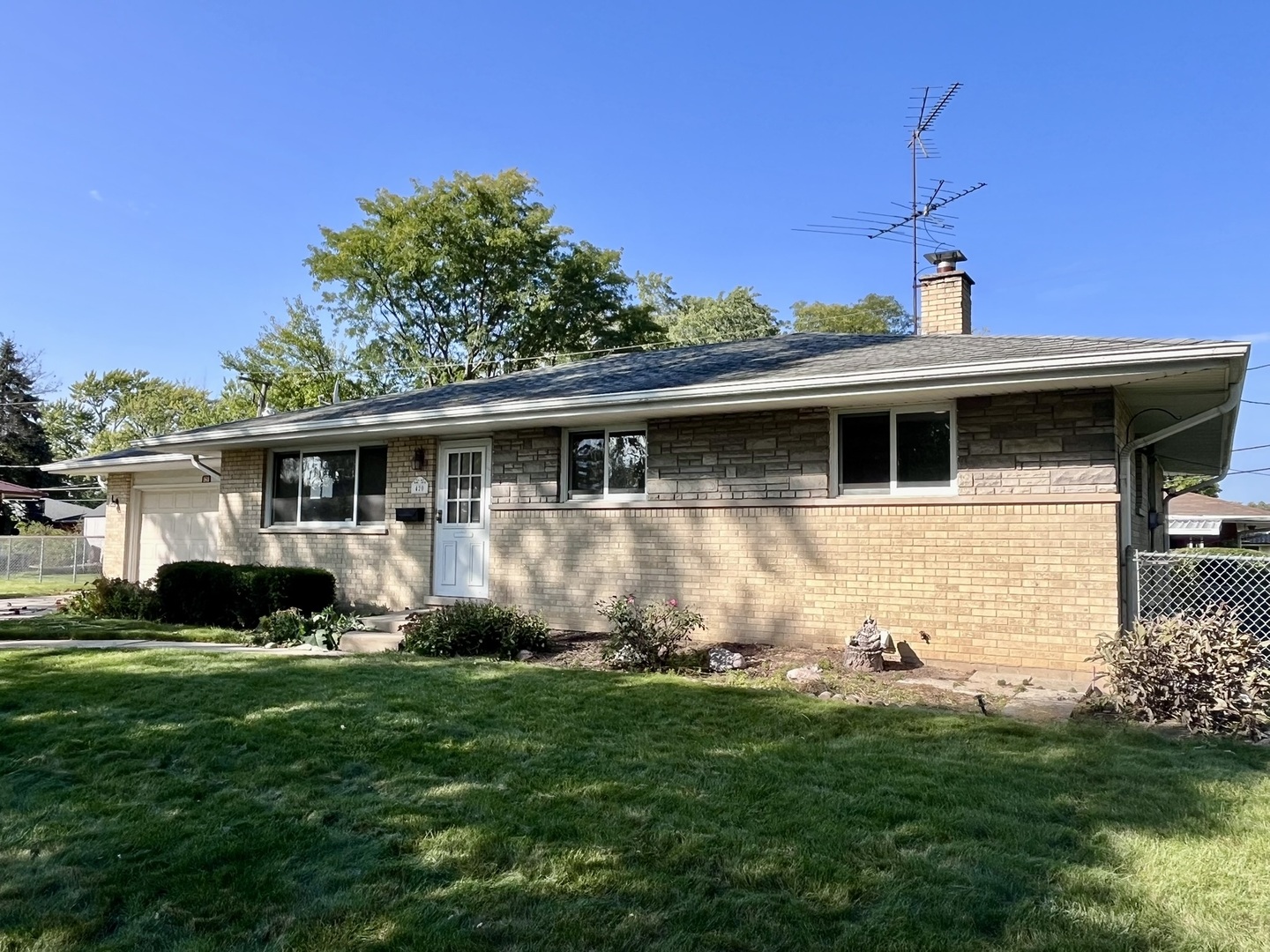 420 W Millers Road