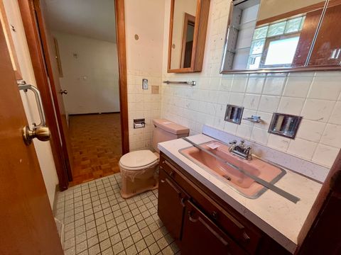 Tiny photo for 420 W Millers Road, Des Plaines, IL 60016 (MLS # 12502860)