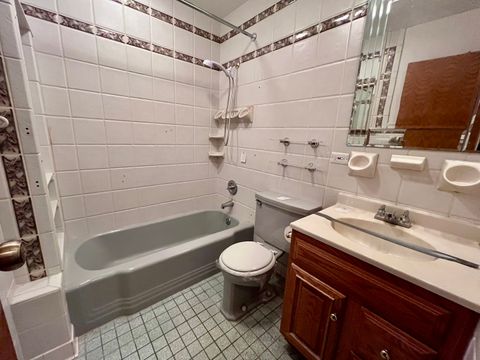 Tiny photo for 420 W Millers Road, Des Plaines, IL 60016 (MLS # 12502860)