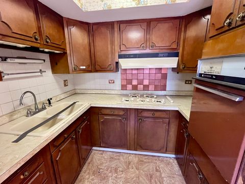 Tiny photo for 420 W Millers Road, Des Plaines, IL 60016 (MLS # 12502860)