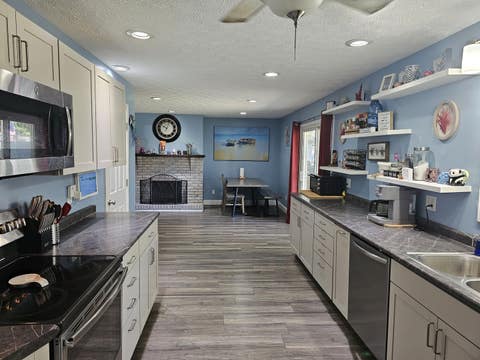 Tiny photo for 1011 Blueberry Hill Avenue, Mt Vernon, IL 62864 (MLS # 12740857)