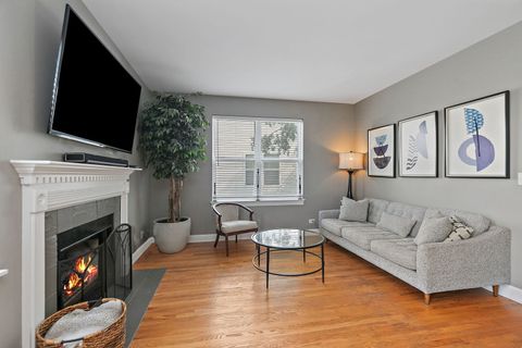 Tiny photo for 423 Horizon Drive W, St. Charles, IL 60175 (MLS # 12436703)