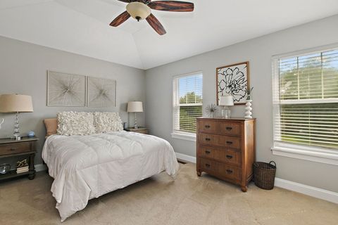 Tiny photo for 423 Horizon Drive W, St. Charles, IL 60175 (MLS # 12436703)