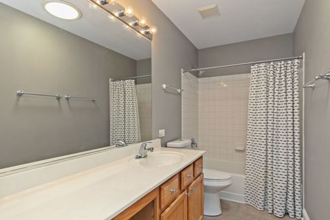 Tiny photo for 423 Horizon Drive W, St. Charles, IL 60175 (MLS # 12436703)
