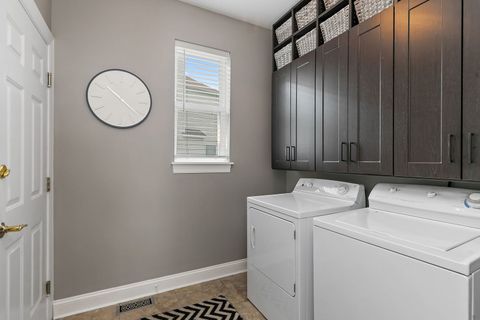 Tiny photo for 423 Horizon Drive W, St. Charles, IL 60175 (MLS # 12436703)