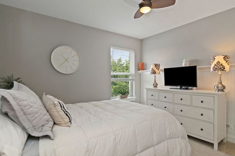 Tiny photo for 423 Horizon Drive W, St. Charles, IL 60175 (MLS # 12436703)